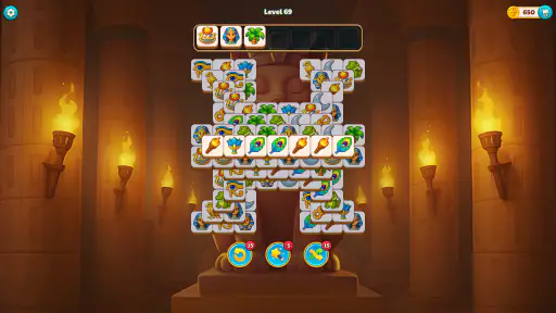 Tile Pyramid: Misión Match screenshot